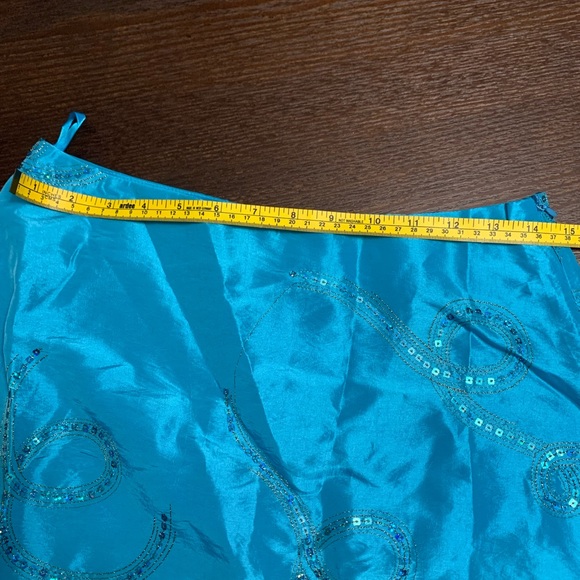 Turquoise Blue Polyester Satin A-Line Skirt with Sequin Swirl Design Size Medium - Picture 7 of 7